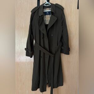 Burberry Olive Green Trench Coat with Vintage Check Lining